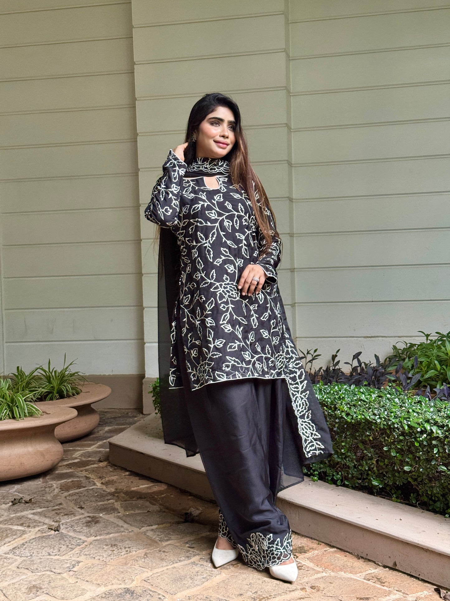 BLACK INDIAN ETHNIC WEAR