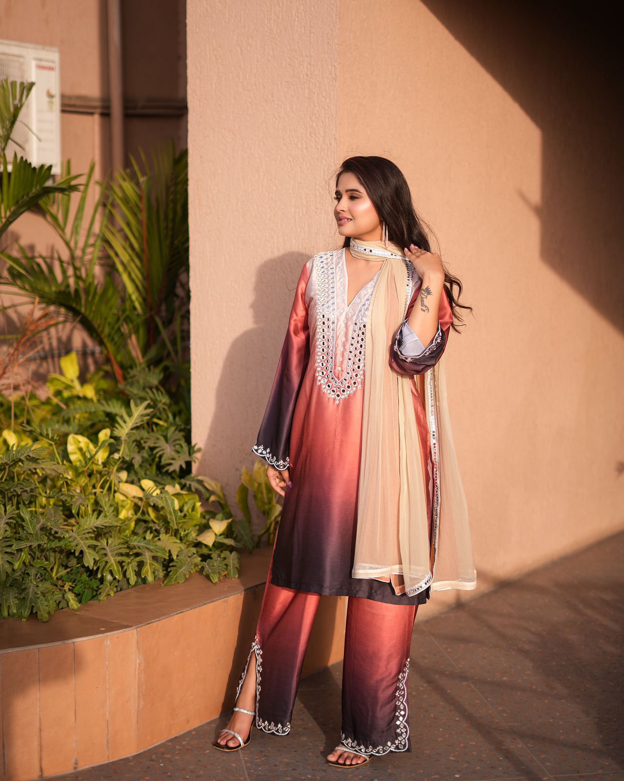 A luxurious coffee brown double-shade Pakistani suit by SLC Shahistaluxe Couture A luxurious coffee brown double-shade Pakistani suit by SLC Shahistaluxe Couture