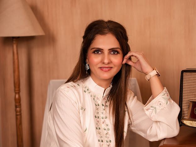WHITE INDIAN ETHNIC WEAR