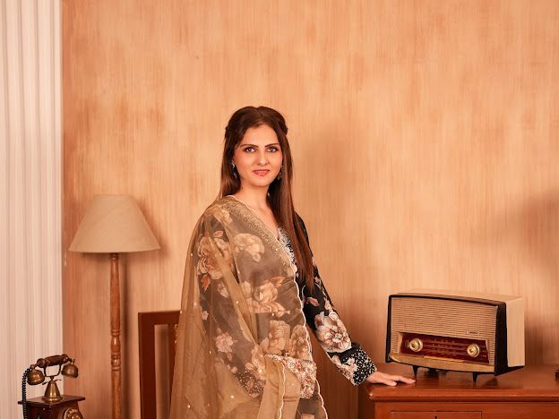 FLORAL-BLACK INDIAN ETHNIC WEAR