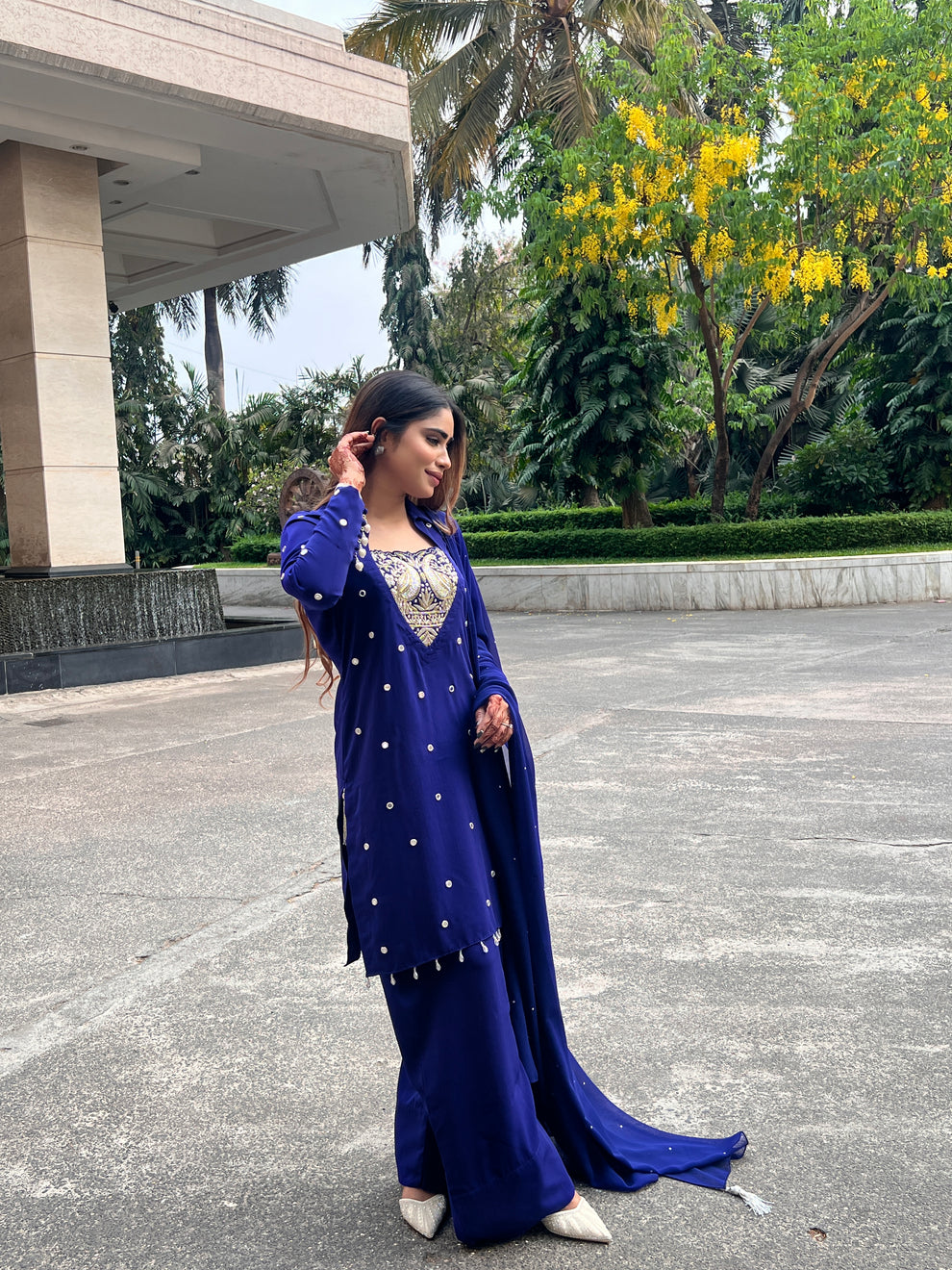 Straight short length shirt, Dupatta with Farsi salwar main image 0