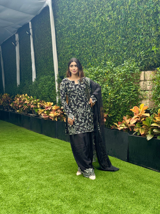 BLACK INDIAN ETHNIC WEAR